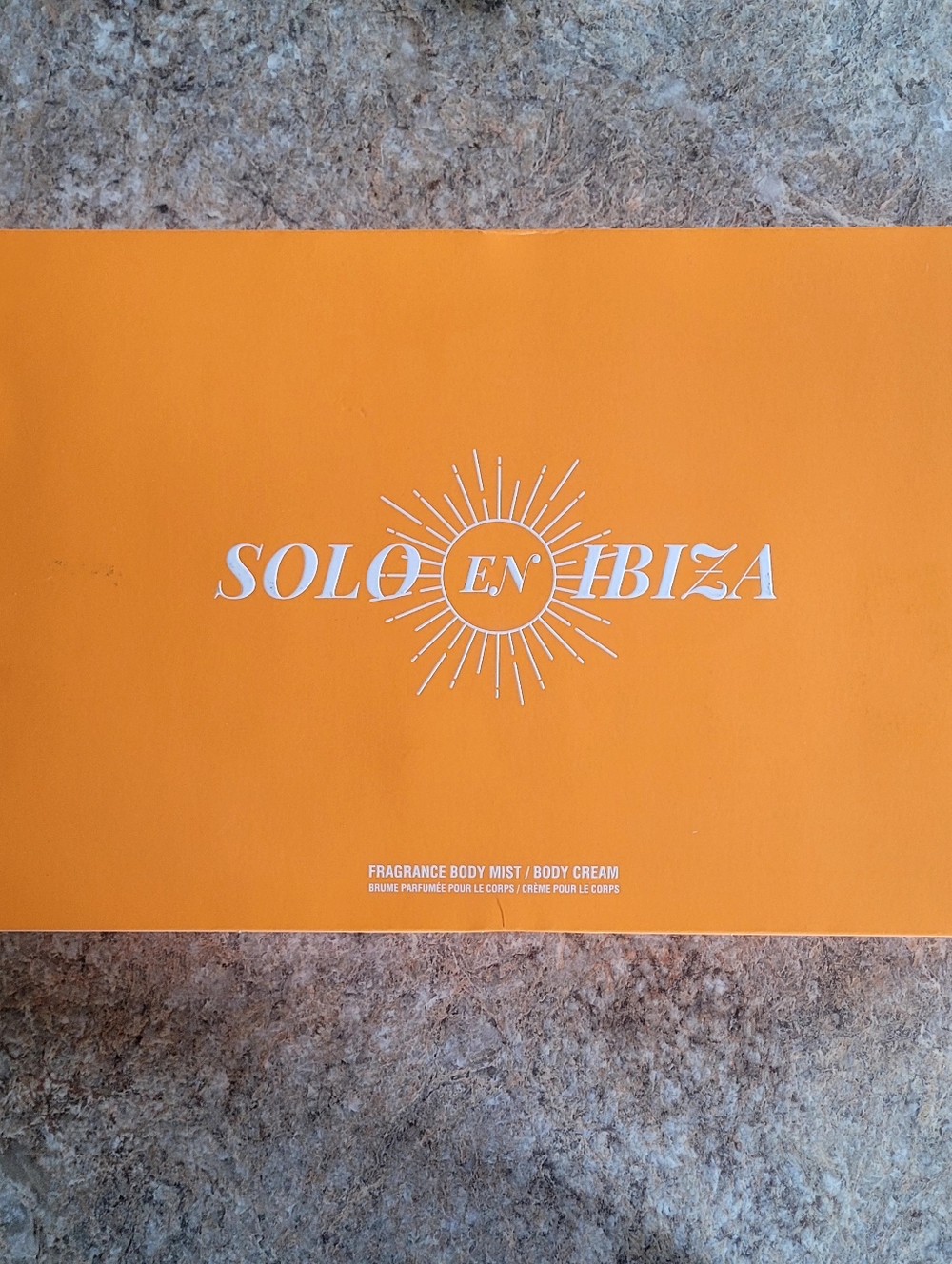 Solo En Ibiza Body Mist/ Body Cream Set - Picture 4 of 4
